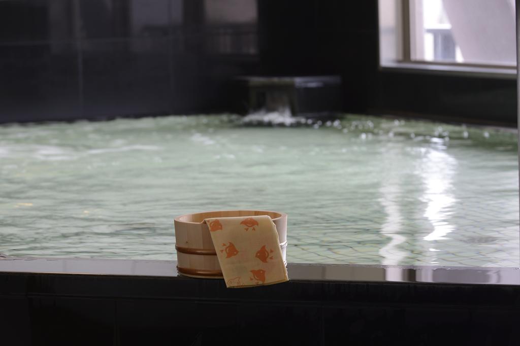 Natural Hot Spring Midosuji Hotel Osaka Exterior foto